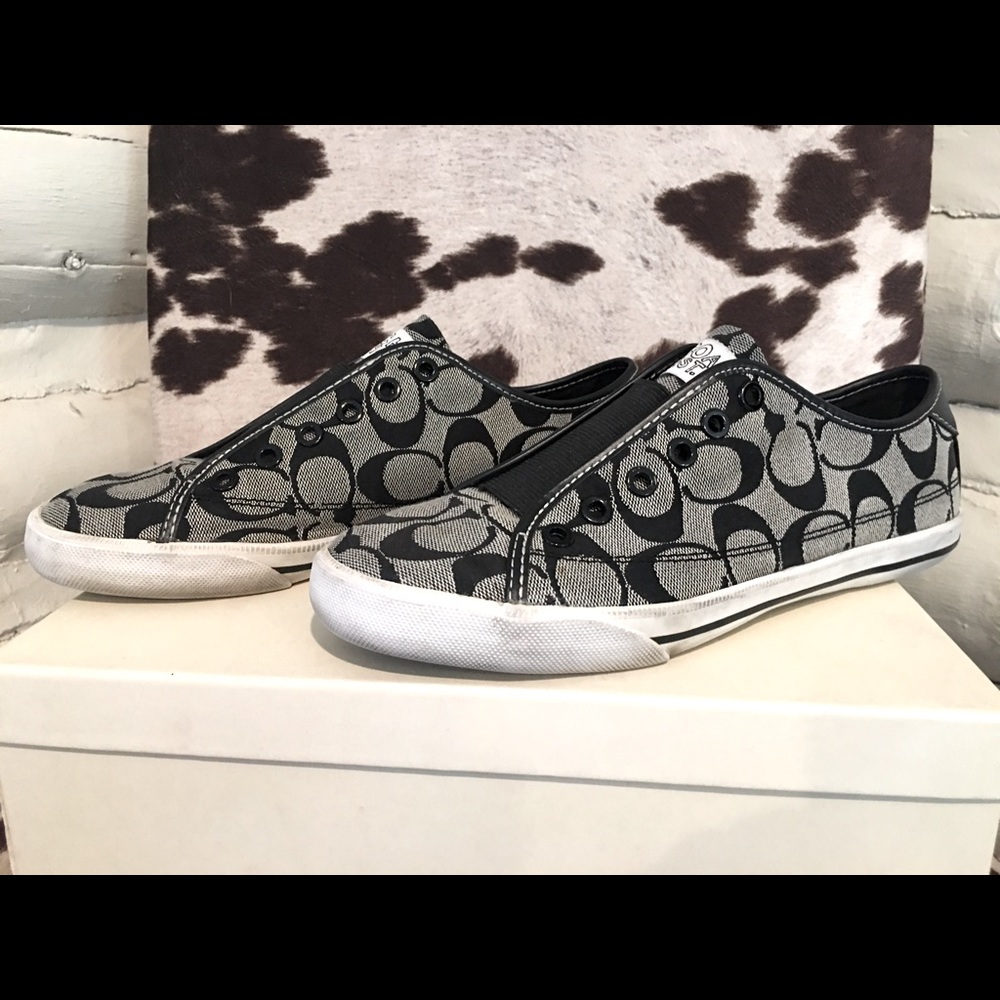 Coach Sneaker size 8 (fit like 8.5)